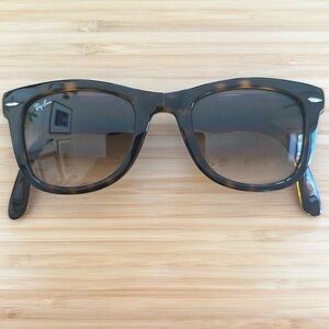 Ray-ban Tortoise Shell Wayfarer